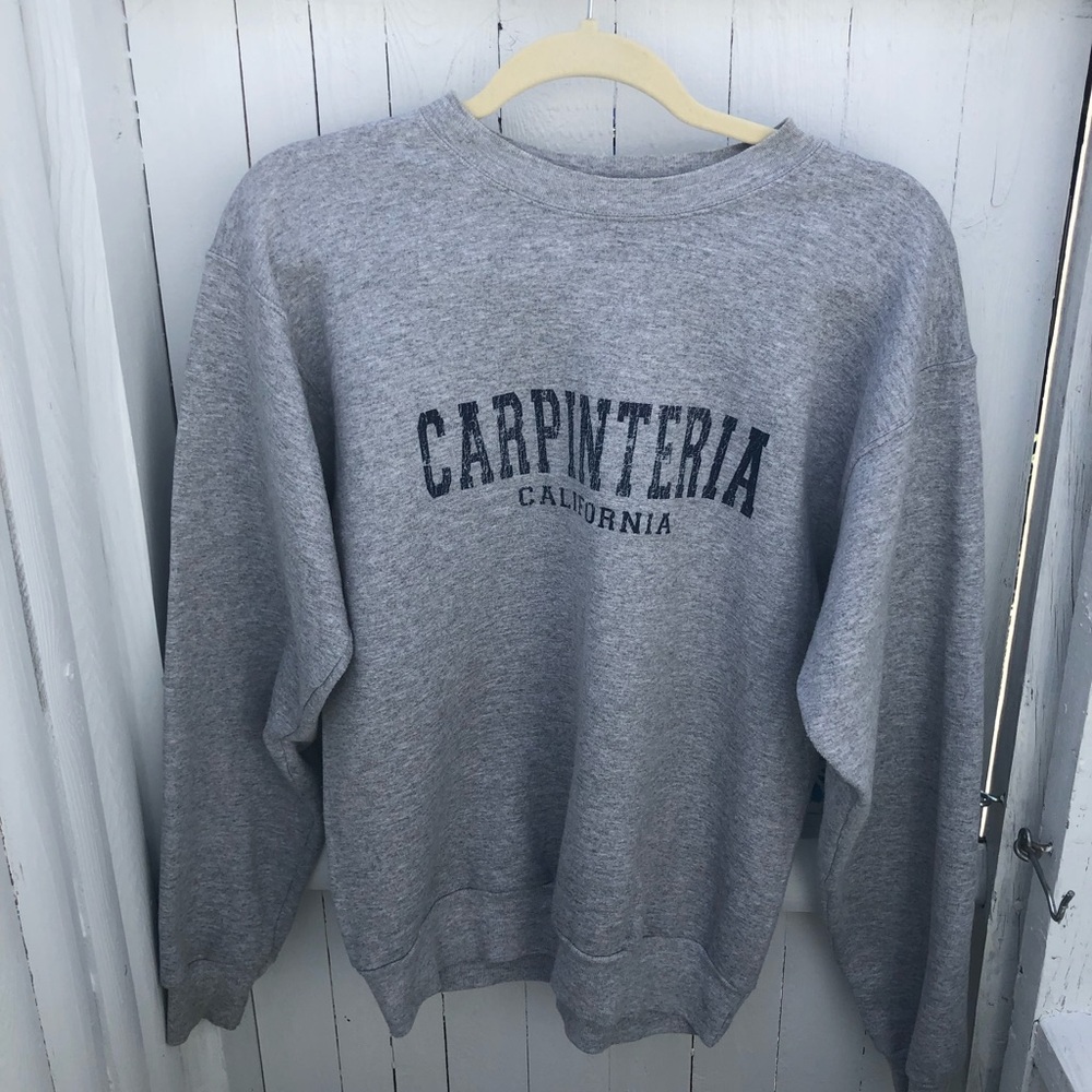 gray crew neck